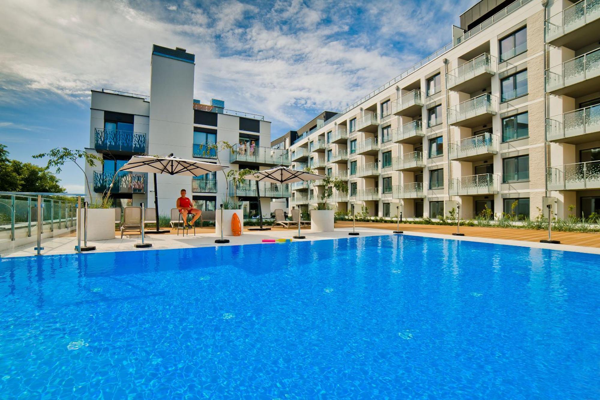 Porty B103 Nadmorskie Tarasy Pool Sauna Parking Kolobrzeg Exterior photo